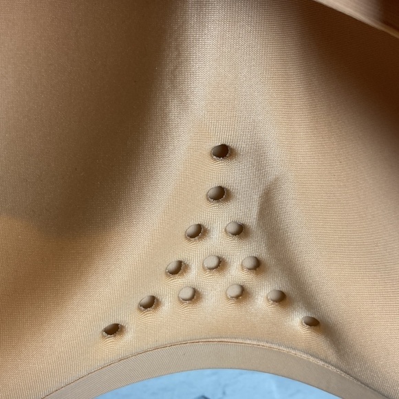 Knix NWT Catalyst Sports Bra Size 5 Warm Sand Wireless Beige Cream Comfort NEW - Picture 8 of 15